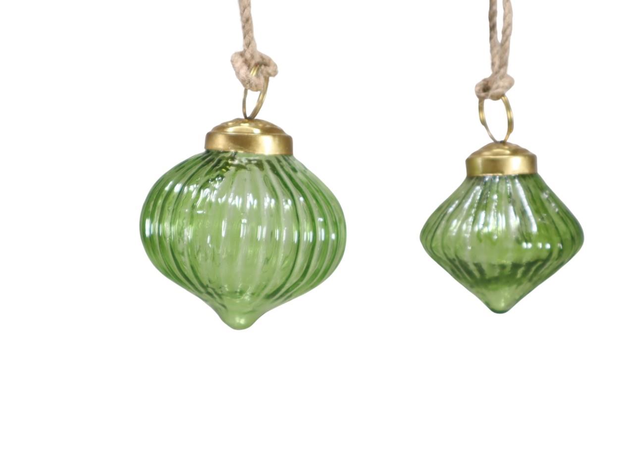 Glaszwiebel Ornamente grün transparent m. Jutehänger D5-7cm