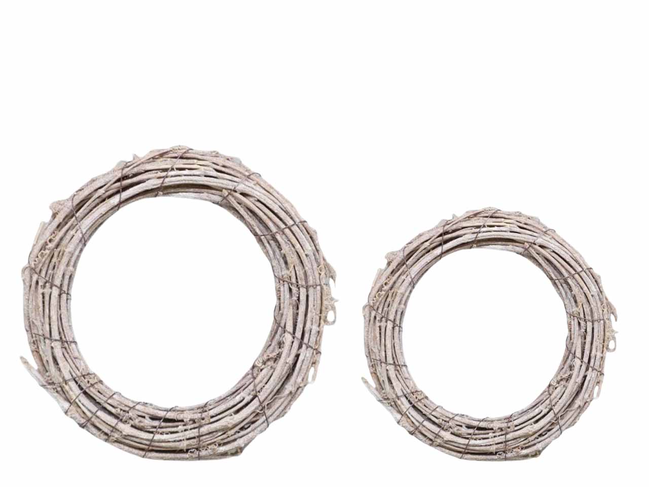 Kränze white-washed